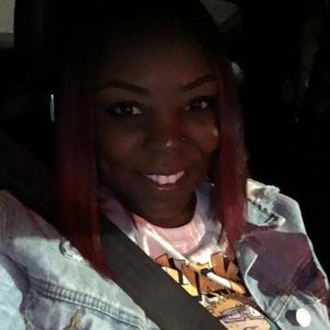 Meet your Posher, Dee dee